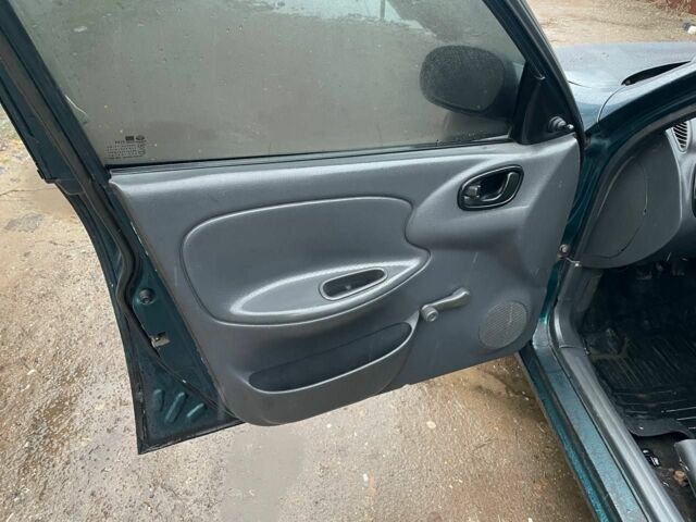 Зеленый Дэу Сенс, объемом двигателя 1.5 л и пробегом 299 тыс. км за 1250 $, фото 17 на Automoto.ua