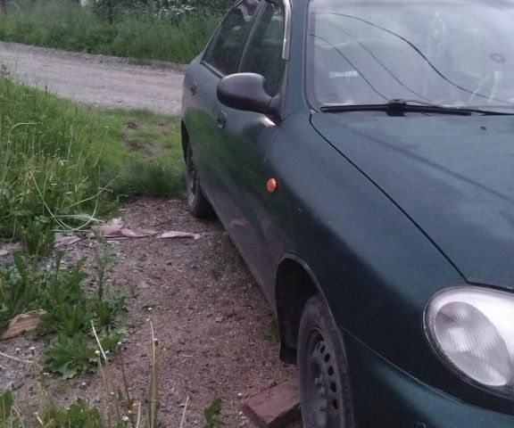 Зеленый Дэу Сенс, объемом двигателя 1.5 л и пробегом 306 тыс. км за 600 $, фото 3 на Automoto.ua