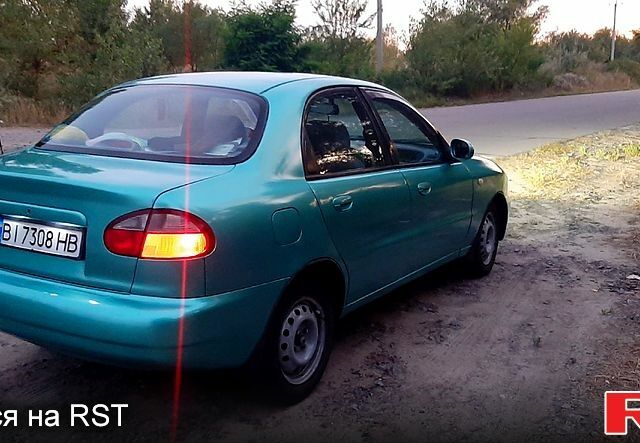 Зеленый Дэу Сенс, объемом двигателя 1.5 л и пробегом 300 тыс. км за 2100 $, фото 3 на Automoto.ua