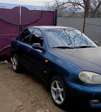 Зеленый Дэу Сенс, объемом двигателя 1.5 л и пробегом 120 тыс. км за 1550 $, фото 7 на Automoto.ua