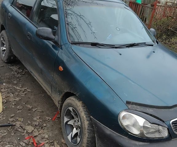 Зеленый Дэу Сенс, объемом двигателя 1 л и пробегом 320 тыс. км за 1200 $, фото 3 на Automoto.ua