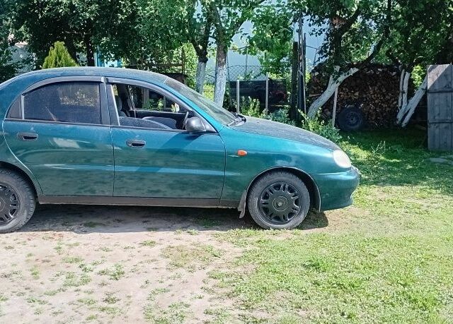 Зеленый Дэу Сенс, объемом двигателя 1.5 л и пробегом 184 тыс. км за 2350 $, фото 2 на Automoto.ua