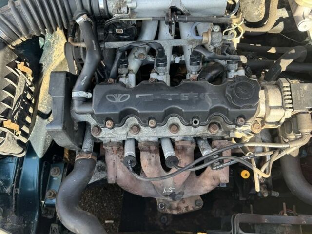 Зелений Деу Сенс, об'ємом двигуна 1.5 л та пробігом 300 тис. км за 1250 $, фото 4 на Automoto.ua