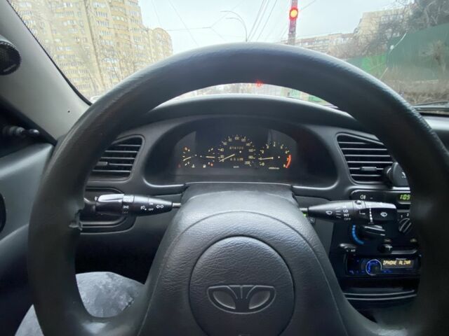 Зелений Деу Сенс, об'ємом двигуна 1.5 л та пробігом 218 тис. км за 2500 $, фото 6 на Automoto.ua