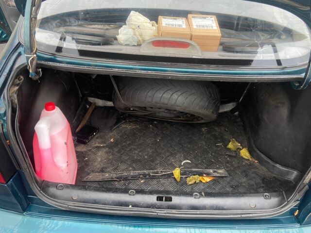 Зеленый Дэу Сенс, объемом двигателя 1.3 л и пробегом 263 тыс. км за 1096 $, фото 6 на Automoto.ua