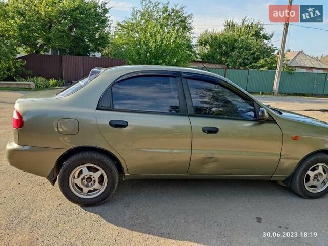 Зеленый Дэу Сенс, объемом двигателя 1.3 л и пробегом 270 тыс. км за 1900 $, фото 4 на Automoto.ua