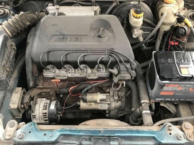 Зеленый Дэу Сенс, объемом двигателя 1.3 л и пробегом 200 тыс. км за 1600 $, фото 3 на Automoto.ua