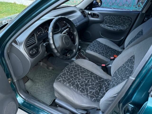 Зеленый Дэу Сенс, объемом двигателя 1.5 л и пробегом 267 тыс. км за 2750 $, фото 5 на Automoto.ua