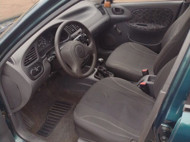 Деу Сенс 2003 у Городне на Automoto.ua Зелений Деу Сенс, об'ємом двигуна 1.5 л та пробігом 75 тис. км за 2500 $, фото 7 на Automoto.ua