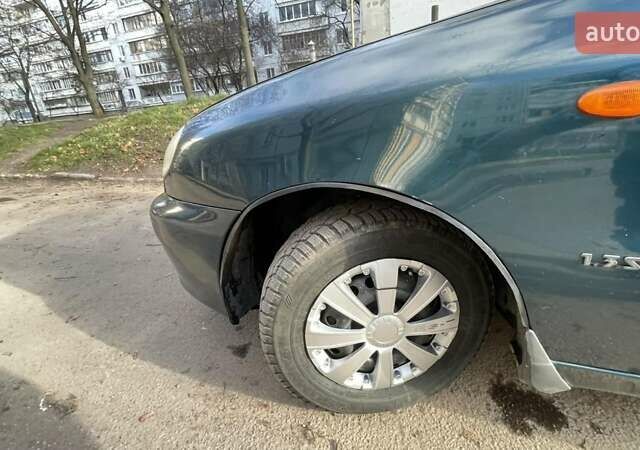 Зеленый Дэу Сенс, объемом двигателя 1.3 л и пробегом 200 тыс. км за 2250 $, фото 1 на Automoto.ua