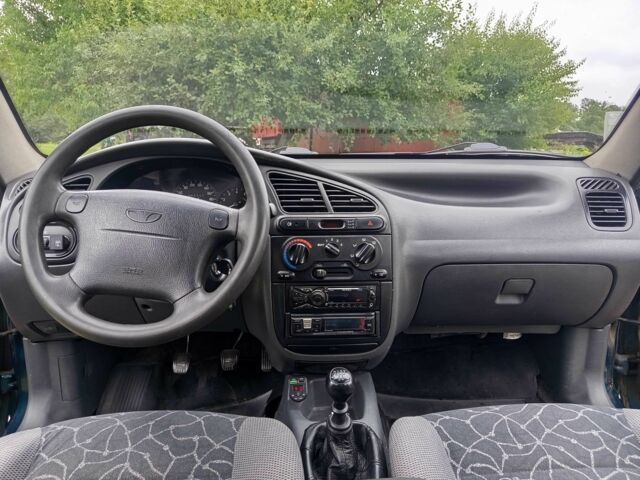 Зеленый Дэу Сенс, объемом двигателя 1.6 л и пробегом 304 тыс. км за 2200 $, фото 13 на Automoto.ua