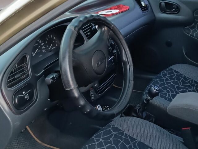 Зеленый Дэу Сенс, объемом двигателя 1.5 л и пробегом 350 тыс. км за 2500 $, фото 12 на Automoto.ua