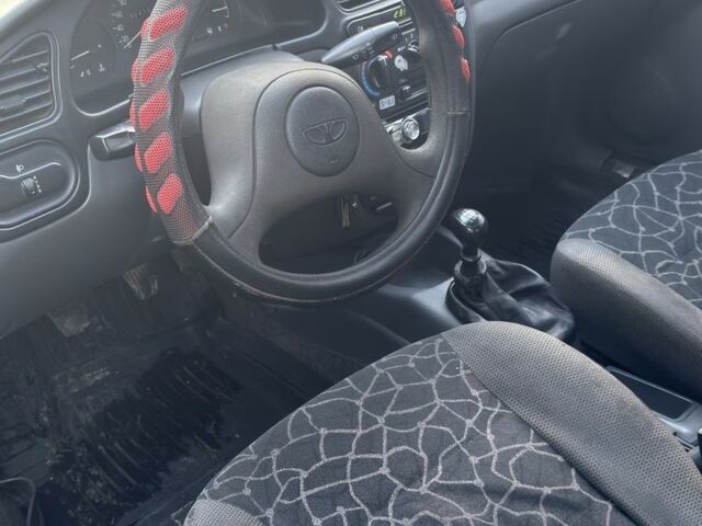 Зеленый Дэу Сенс, объемом двигателя 1.3 л и пробегом 200 тыс. км за 834 $, фото 6 на Automoto.ua