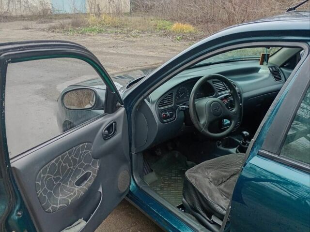 Зеленый Дэу Сенс, объемом двигателя 1.3 л и пробегом 197 тыс. км за 1500 $, фото 3 на Automoto.ua