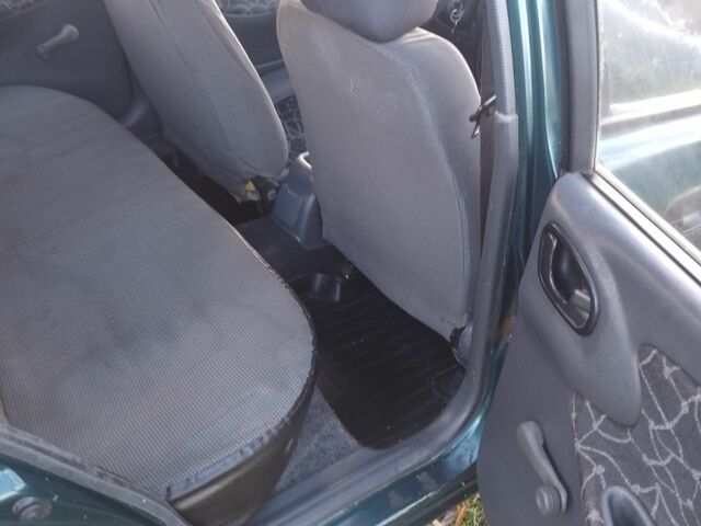 Зелений Деу Сенс, об'ємом двигуна 1.3 л та пробігом 180 тис. км за 1050 $, фото 5 на Automoto.ua