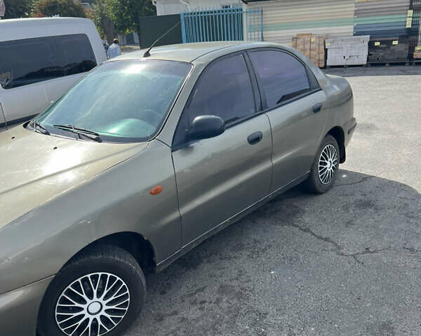 Зеленый Дэу Сенс, объемом двигателя 1.3 л и пробегом 360 тыс. км за 2000 $, фото 4 на Automoto.ua