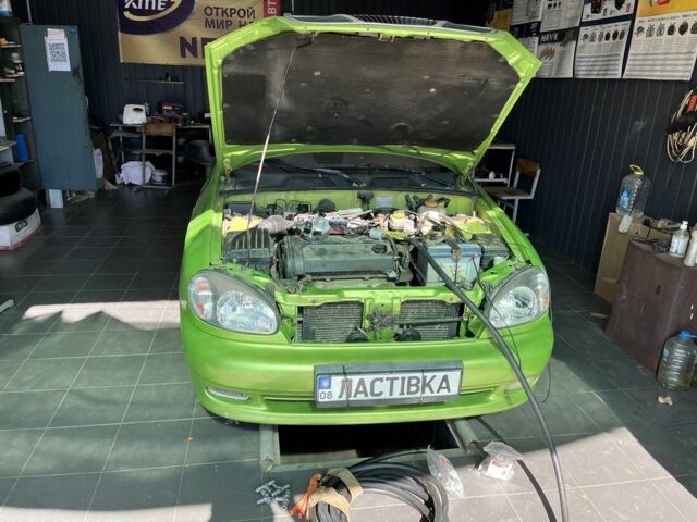 Зелений Деу Сенс, об'ємом двигуна 1.6 л та пробігом 160 тис. км за 3200 $, фото 1 на Automoto.ua