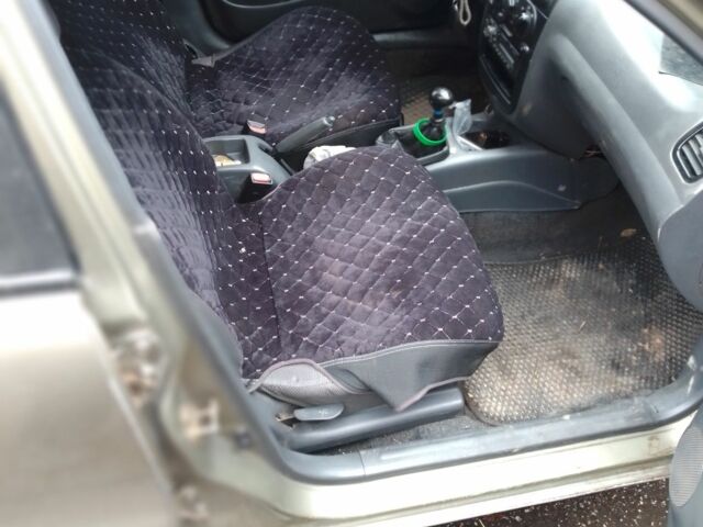 Зелений Деу Сенс, об'ємом двигуна 1.3 л та пробігом 196 тис. км за 2000 $, фото 4 на Automoto.ua