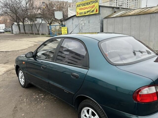 Зеленый Дэу Сенс, объемом двигателя 1.3 л и пробегом 245 тыс. км за 2200 $, фото 1 на Automoto.ua