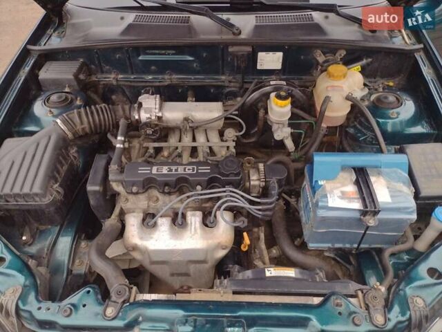 Зелений Деу Сенс, об'ємом двигуна 1.5 л та пробігом 75 тис. км за 2500 $, фото 1 на Automoto.ua