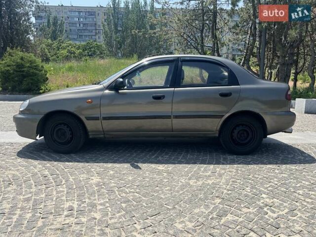 Зеленый Дэу Сенс, объемом двигателя 1.3 л и пробегом 200 тыс. км за 1899 $, фото 3 на Automoto.ua