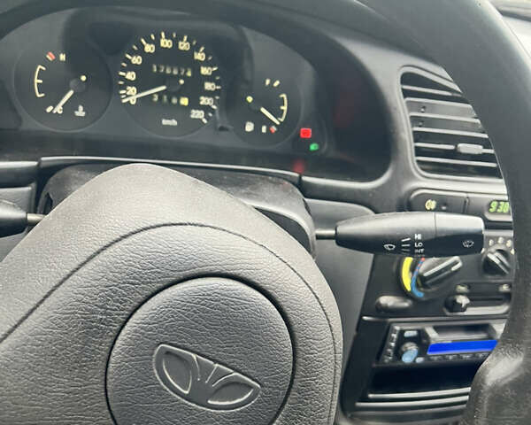 Зеленый Дэу Сенс, объемом двигателя 1.3 л и пробегом 176 тыс. км за 1800 $, фото 6 на Automoto.ua