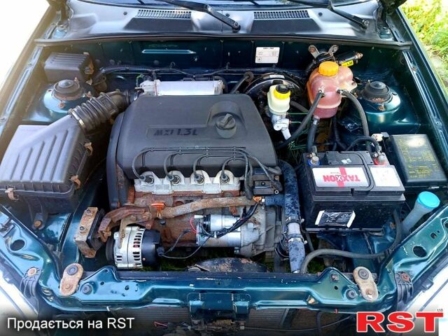 Зеленый Дэу Сенс, объемом двигателя 1.3 л и пробегом 300 тыс. км за 1300 $, фото 2 на Automoto.ua