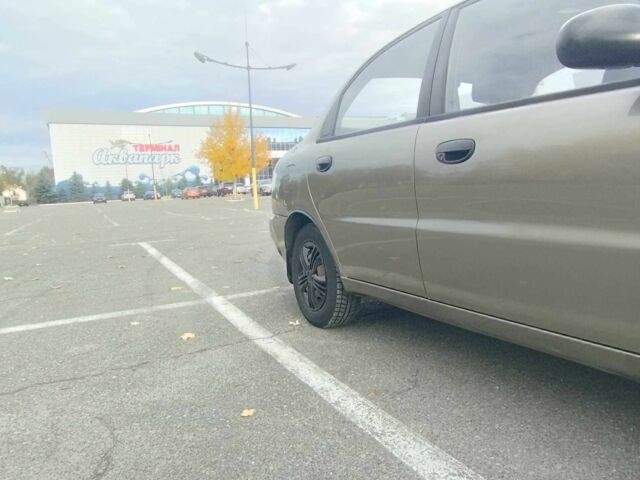 Деу Сенс 2003 у Києві на Automoto.ua Зелений Деу Сенс, об'ємом двигуна 1.5 л та пробігом 276 тис. км за 1500 $, фото 22 на Automoto.ua