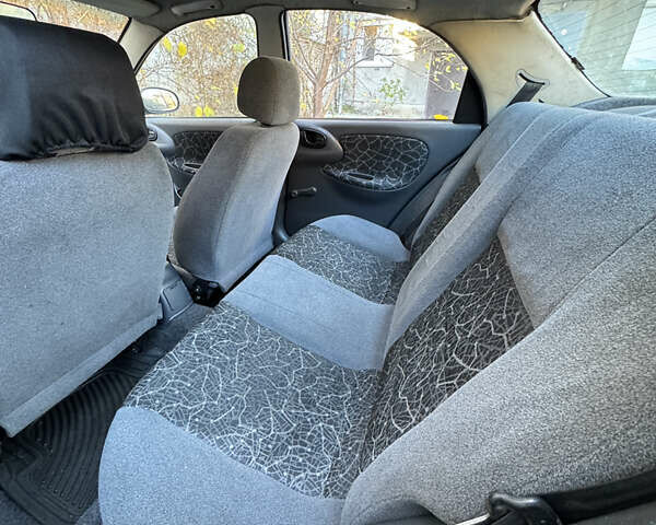 Зелений Деу Сенс, об'ємом двигуна 1.3 л та пробігом 151 тис. км за 2000 $, фото 1 на Automoto.ua