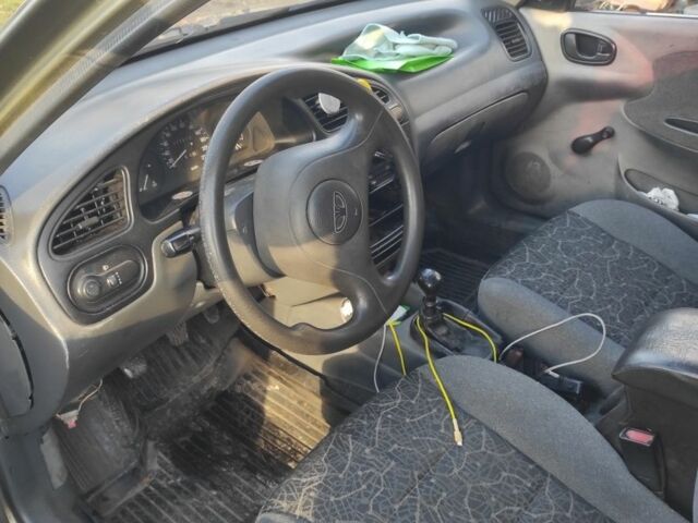 Зеленый Дэу Сенс, объемом двигателя 1.3 л и пробегом 1000 тыс. км за 1650 $, фото 4 на Automoto.ua