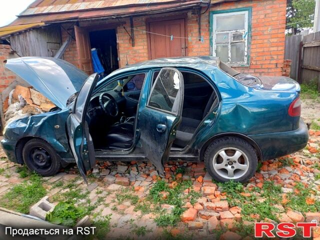 Зеленый Дэу Сенс, объемом двигателя 1.3 л и пробегом 300 тыс. км за 1100 $, фото 4 на Automoto.ua