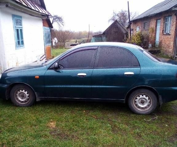 Зеленый Дэу Сенс, объемом двигателя 1.3 л и пробегом 5 тыс. км за 1000 $, фото 4 на Automoto.ua