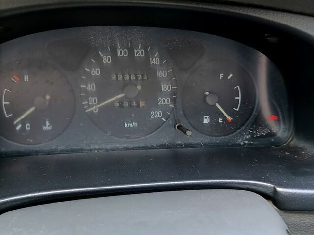 Деу Сенс 2004 у Дніпро (Дніпропетровську) на Automoto.ua Зелений Деу Сенс, об'ємом двигуна 1.3 л та пробігом 223 тис. км за 2500 $, фото 5 на Automoto.ua