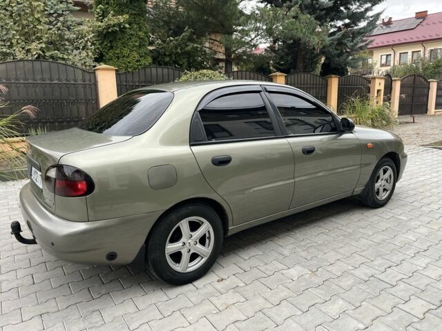 Деу Сенс 2004 у Ужгороді на Automoto.ua Зелений Деу Сенс, об'ємом двигуна 1.5 л та пробігом 120 тис. км за 2650 $, фото 4 на Automoto.ua
