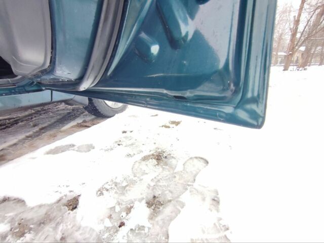 Зелений Деу Сенс, об'ємом двигуна 1.5 л та пробігом 200 тис. км за 2950 $, фото 12 на Automoto.ua