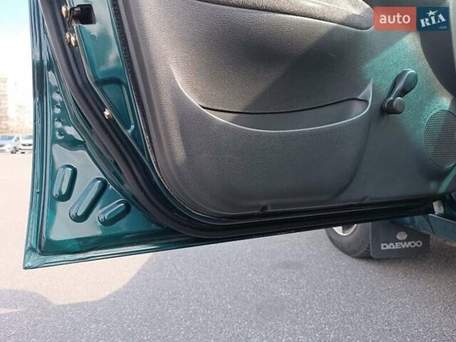 Зеленый Дэу Сенс, объемом двигателя 1.3 л и пробегом 210 тыс. км за 2200 $, фото 11 на Automoto.ua
