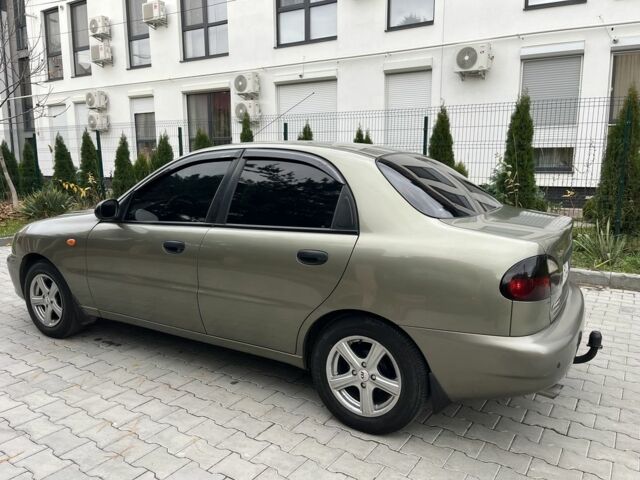 Деу Сенс 2004 у Ужгороді на Automoto.ua Зелений Деу Сенс, об'ємом двигуна 1.5 л та пробігом 120 тис. км за 2650 $, фото 8 на Automoto.ua