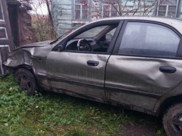 Зеленый Дэу Сенс, объемом двигателя 0 л и пробегом 176 тыс. км за 800 $, фото 1 на Automoto.ua