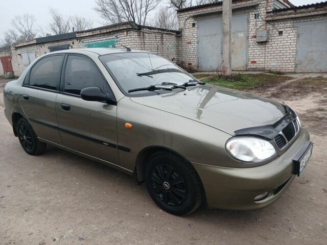 Зеленый Дэу Сенс, объемом двигателя 1.5 л и пробегом 200 тыс. км за 2450 $, фото 1 на Automoto.ua