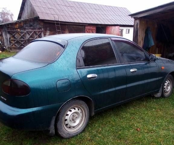 Зеленый Дэу Сенс, объемом двигателя 1.3 л и пробегом 5 тыс. км за 1000 $, фото 2 на Automoto.ua