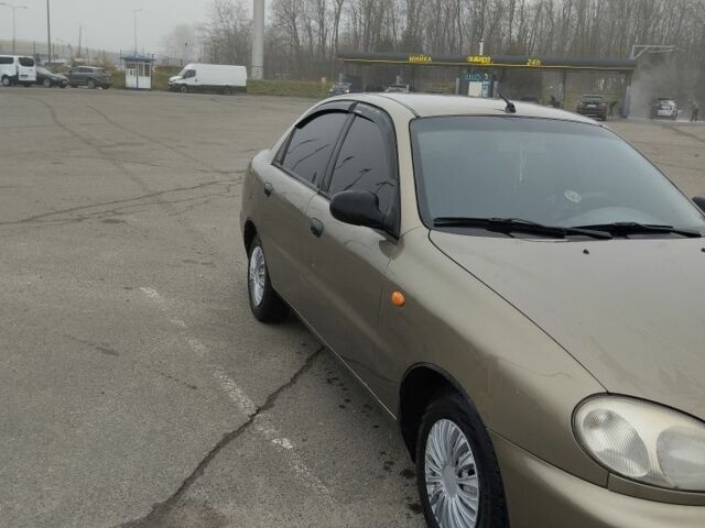 Зеленый Дэу Сенс, объемом двигателя 1.5 л и пробегом 234 тыс. км за 2300 $, фото 1 на Automoto.ua