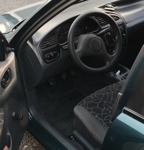 Деу Сенс 2004 у Миколаєві на Automoto.ua Зелений Деу Сенс, об'ємом двигуна 1.3 л та пробігом 180 тис. км за 2398 $, фото 4 на Automoto.ua