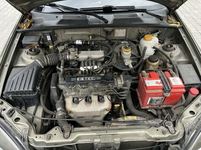 Деу Сенс 2004 у Ужгороді на Automoto.ua Зелений Деу Сенс, об'ємом двигуна 1.5 л та пробігом 120 тис. км за 2650 $, фото 17 на Automoto.ua