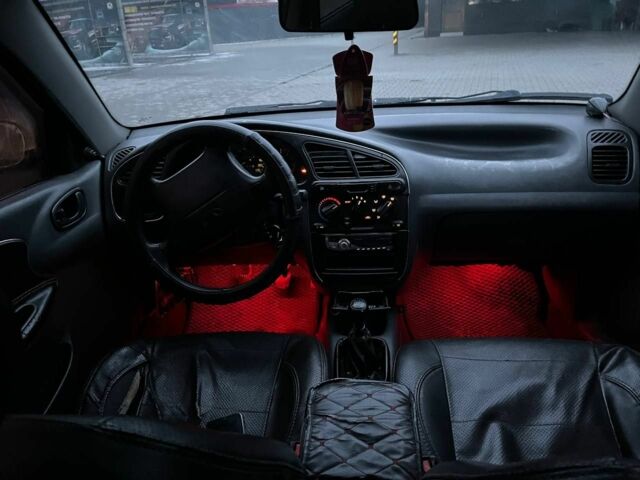 Зеленый Дэу Сенс, объемом двигателя 1.6 л и пробегом 300 тыс. км за 1850 $, фото 10 на Automoto.ua