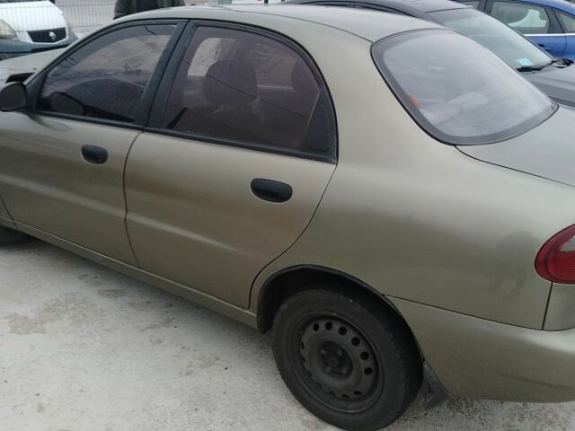 Дэу Сенс 2004 в Чернигове на Automoto.ua Зеленый Дэу Сенс, объемом двигателя 0 л и пробегом 500 тыс. км за 900 $, фото 2 на Automoto.ua
