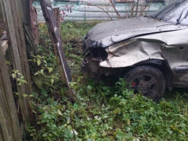 Зеленый Дэу Сенс, объемом двигателя 0 л и пробегом 176 тыс. км за 800 $, фото 2 на Automoto.ua