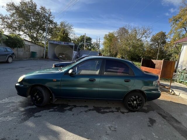 Деу Сенс 2004 у Сокинянах на Automoto.ua Зелений Деу Сенс, об'ємом двигуна 1.5 л та пробігом 200 тис. км за 1400 $, фото 1 на Automoto.ua