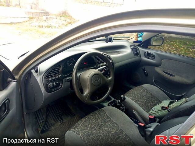 Зеленый Дэу Сенс, объемом двигателя 1.3 л и пробегом 200 тыс. км за 1300 $, фото 2 на Automoto.ua