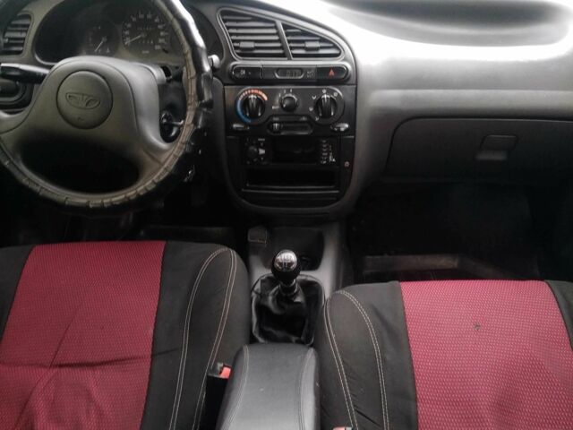 Зелений Деу Сенс, об'ємом двигуна 1.5 л та пробігом 300 тис. км за 1500 $, фото 4 на Automoto.ua