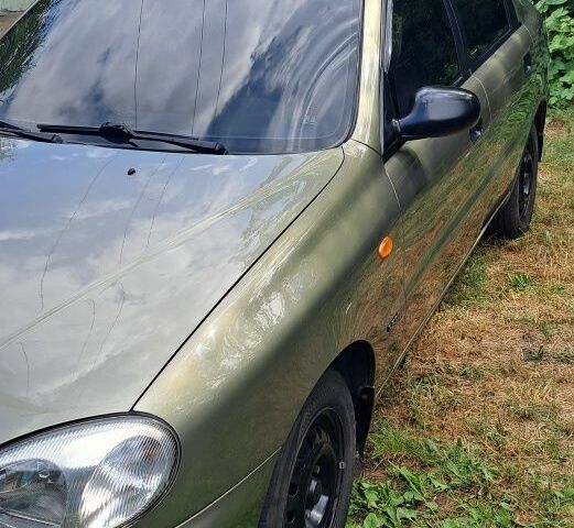 Зеленый Дэу Сенс, объемом двигателя 1.3 л и пробегом 110 тыс. км за 3026 $, фото 4 на Automoto.ua